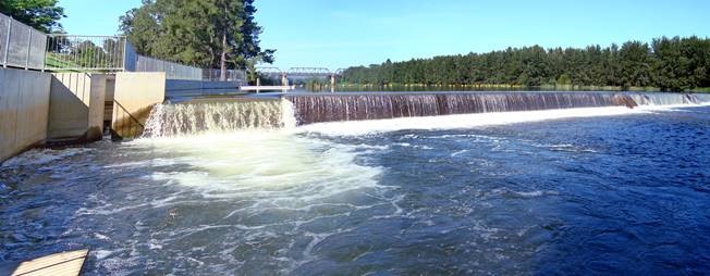 Attraction flow Penrith Weir, Nepean river, New South Wales Photo by Tim Marsden