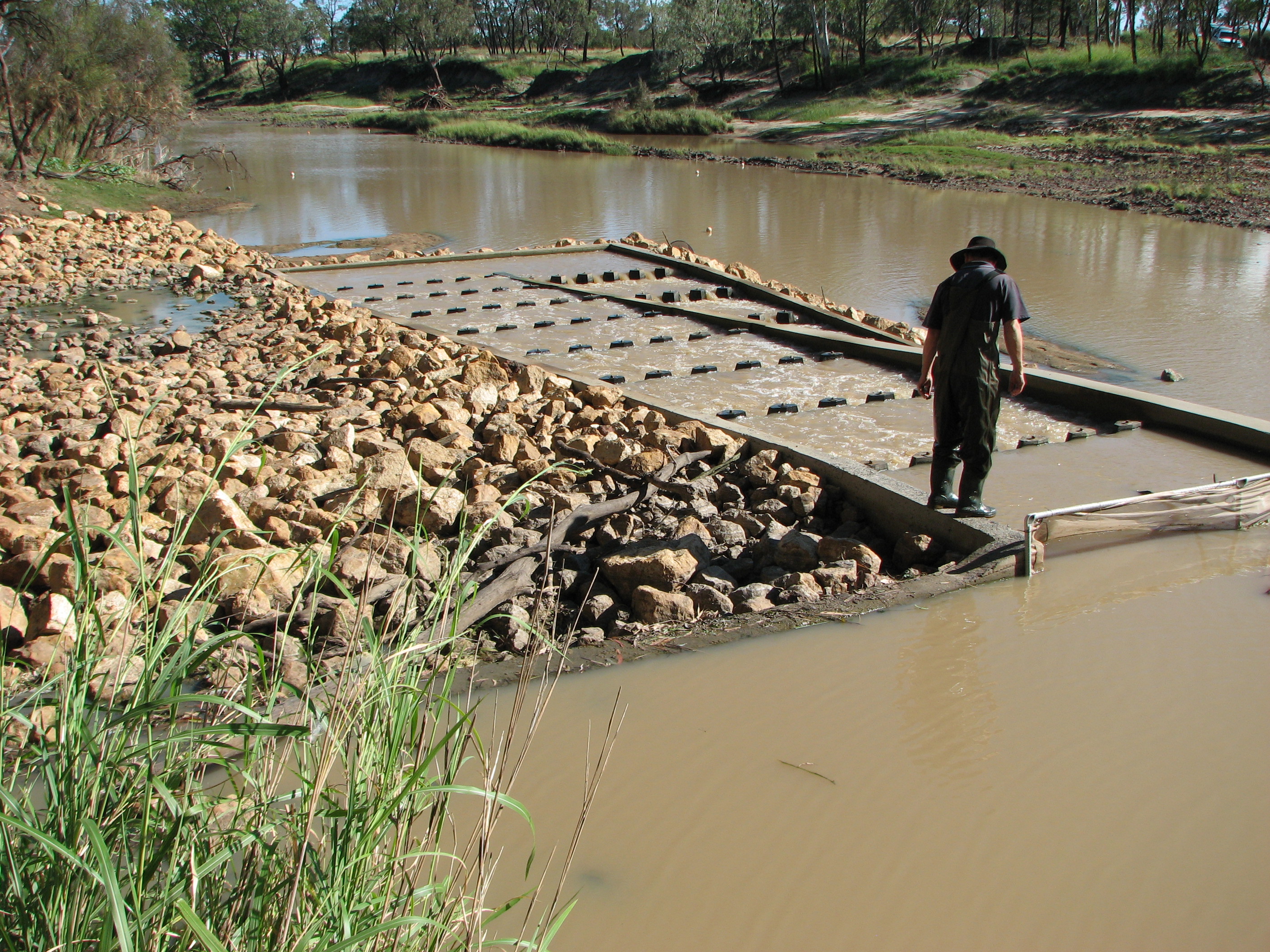 Reilly's Weir with monitoring net, Condamine River, Queensland  Photo by Andrew Berghuis